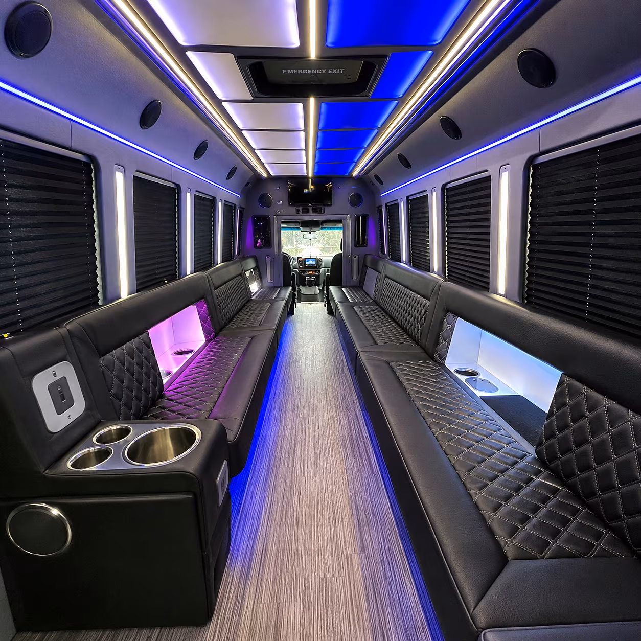 airport shuttle buses for hotels conferences and group arrivals in new rochelle