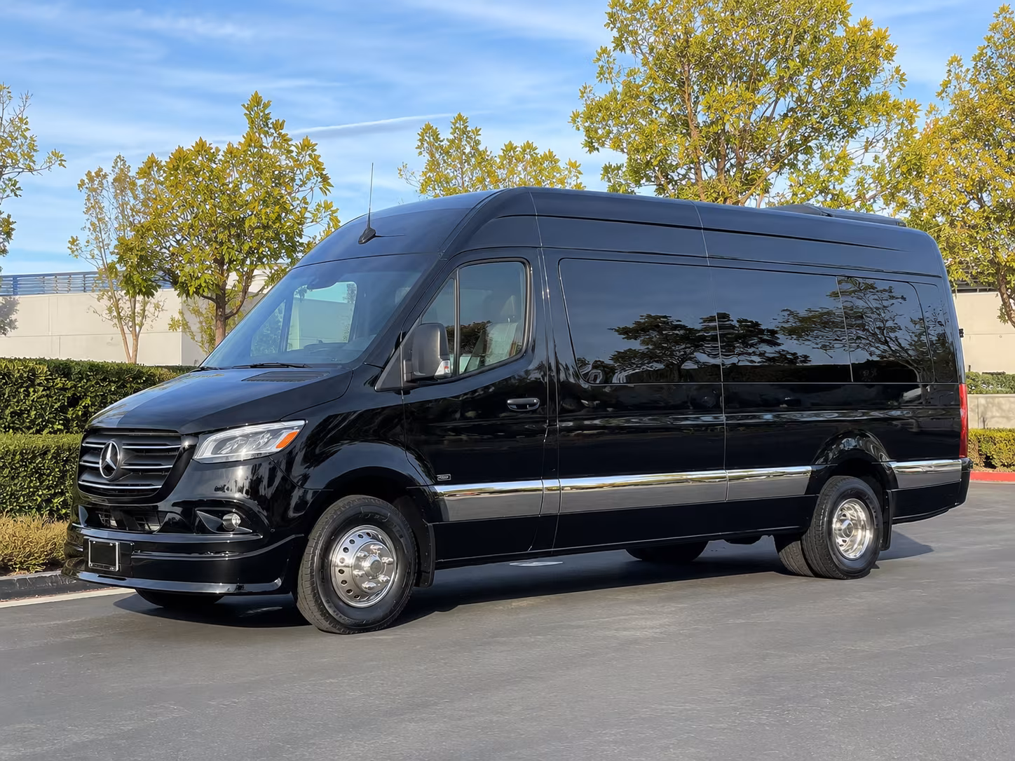 book group transportation for your next airport transfer 5