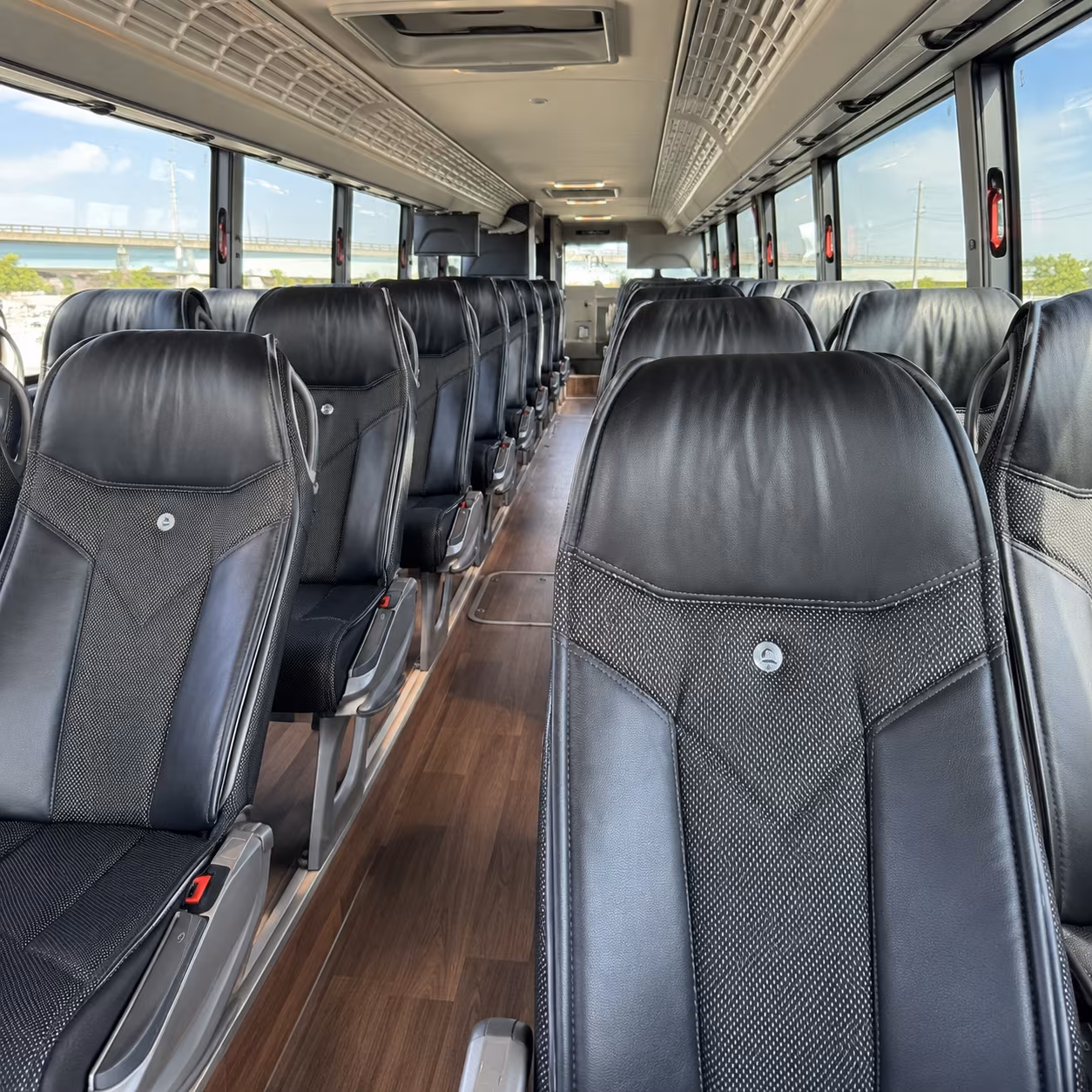 charter buses to yankees mets and giants games from new rochelle