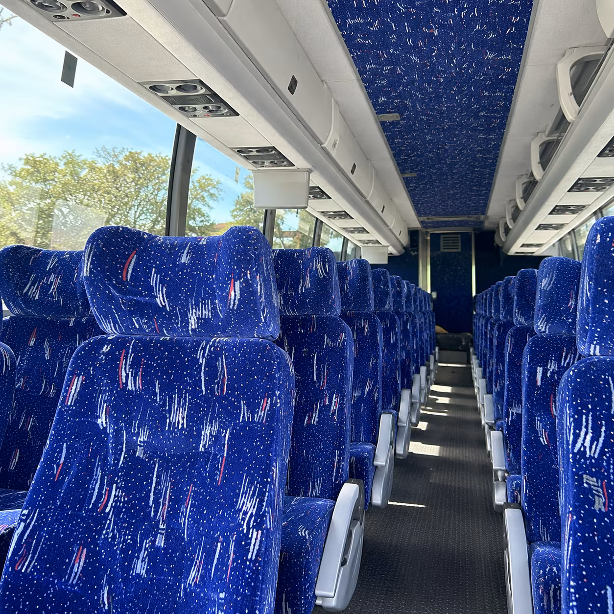 new rochelle field trip charter bus rental