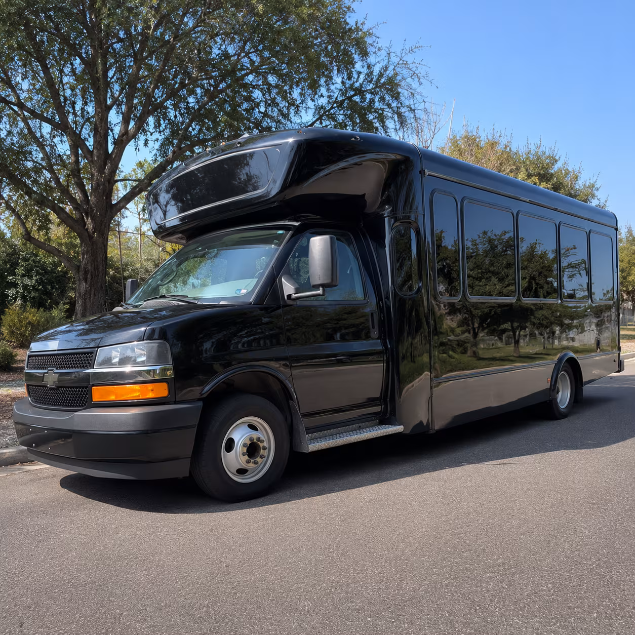 party buses to bronx and manhattan concert venues from new rochelle